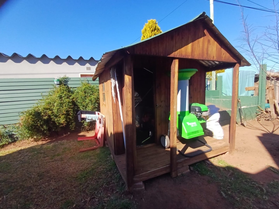 4 Bedroom Property for Sale in Flamwood North West